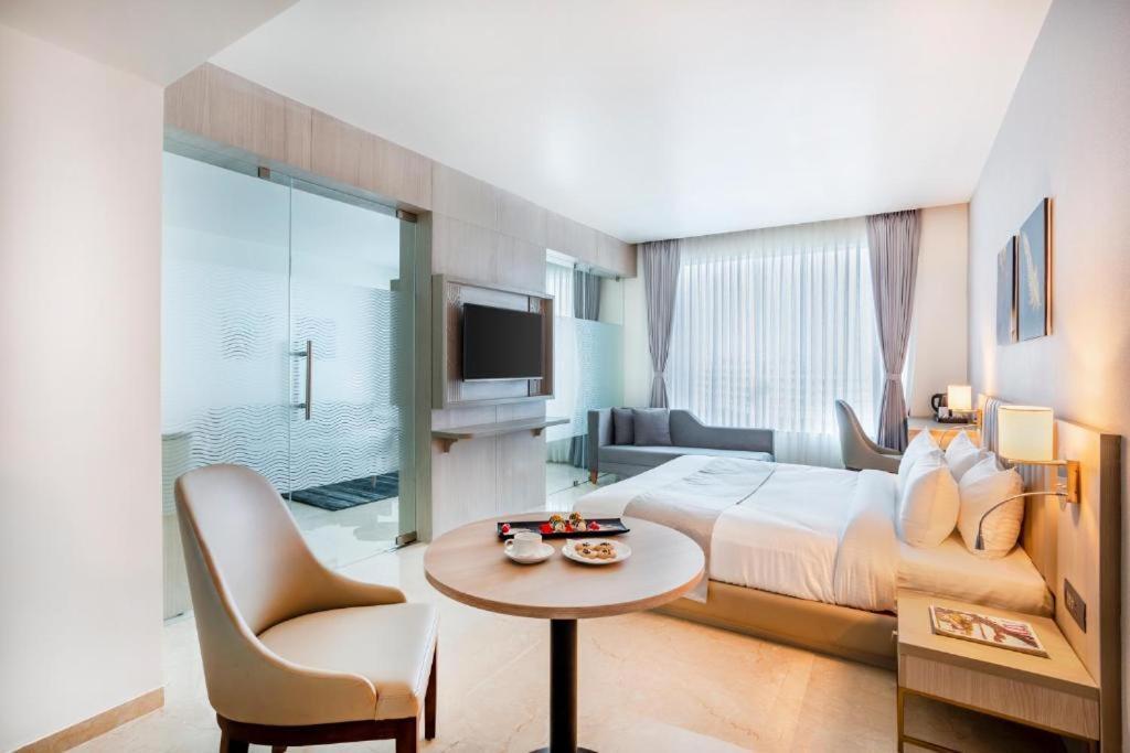 Hotel Plaza International Near Delhi Airport 新德里 客房 照片