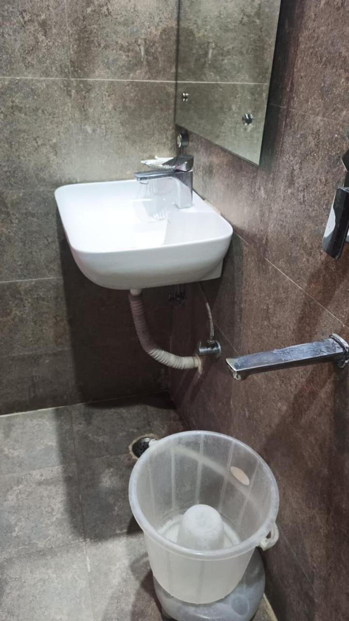 Hotel Plaza International Near Delhi Airport 新德里 外观 照片